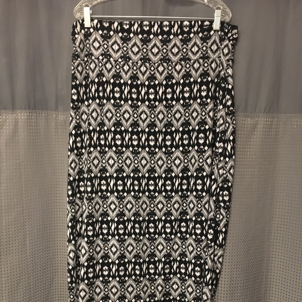 Black and white print maxi